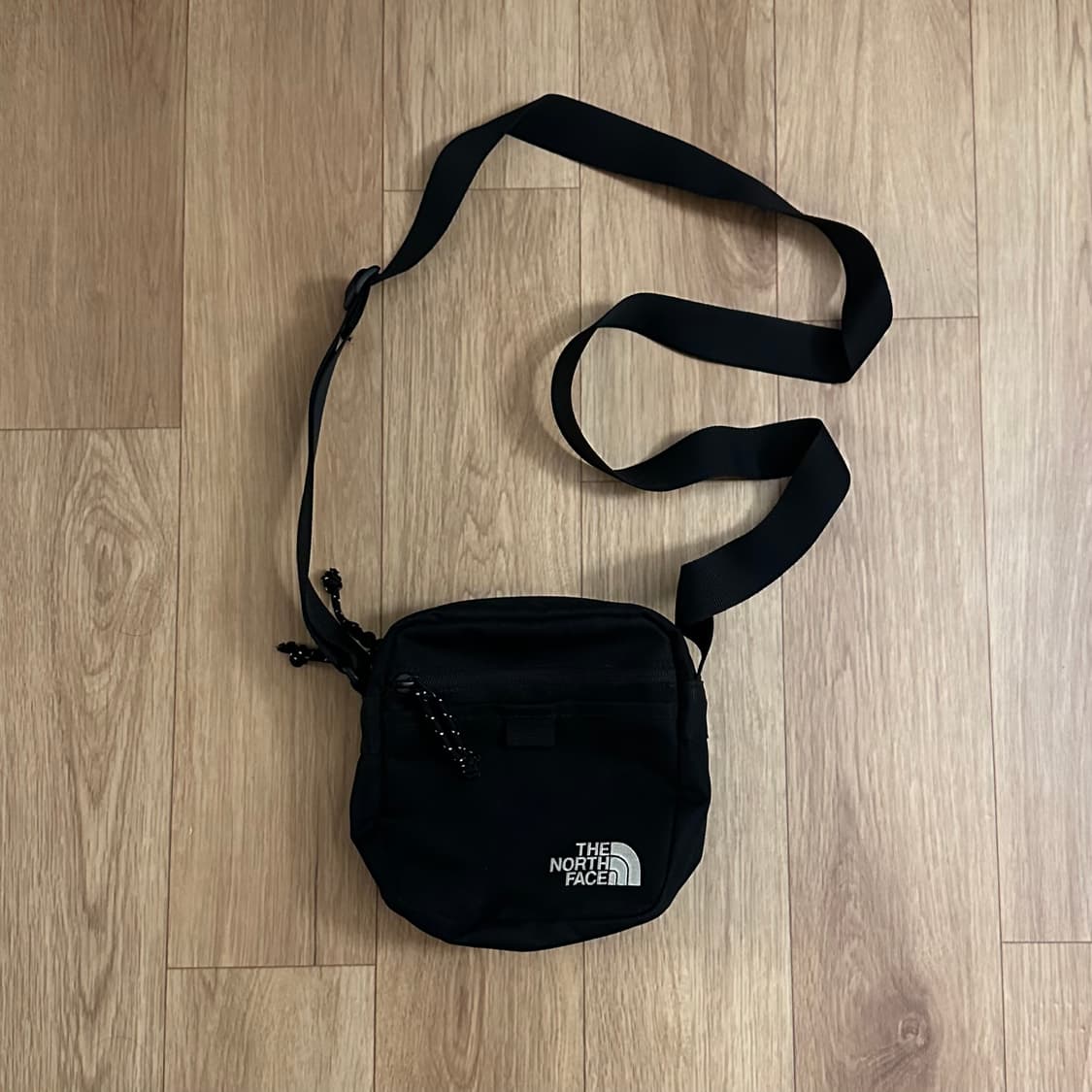 노스페이스 화이트라벨 스퀘어 크로스 백 블랙 상품이미지1