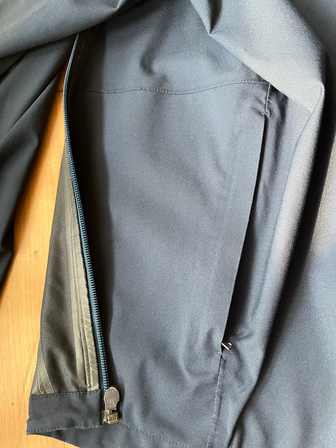 유니클로 바람막이 자켓 네이비 L 상품이미지5