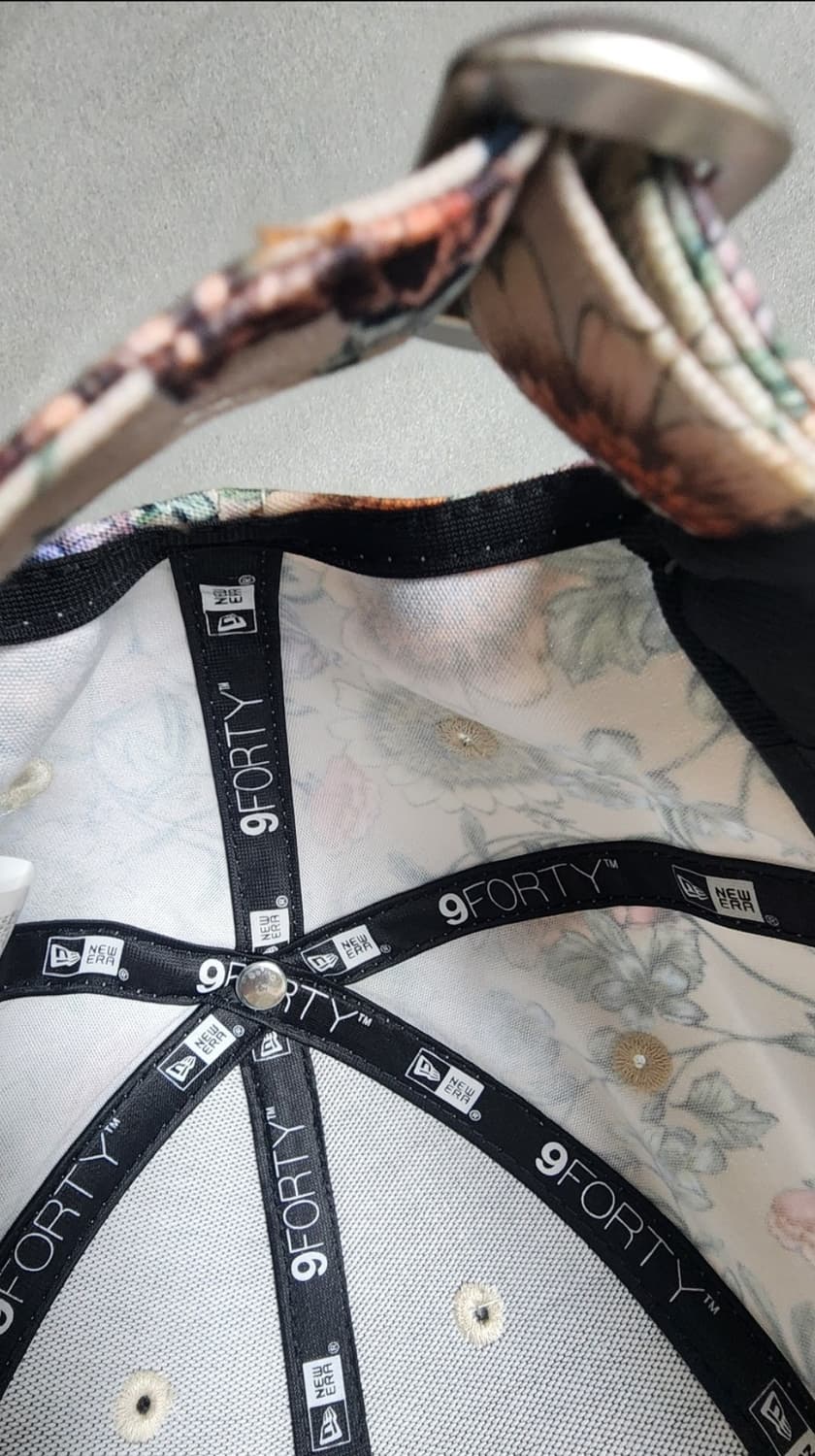 새상품 뉴에라 9FORTY WOMEN 플로럴 볼캡 팝니다 (플라워 볼캡) 상품이미지2