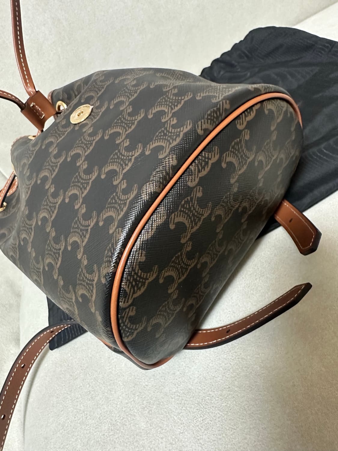 [새상품급 정품] 셀린느 폴코 백팩 미니 상품이미지3