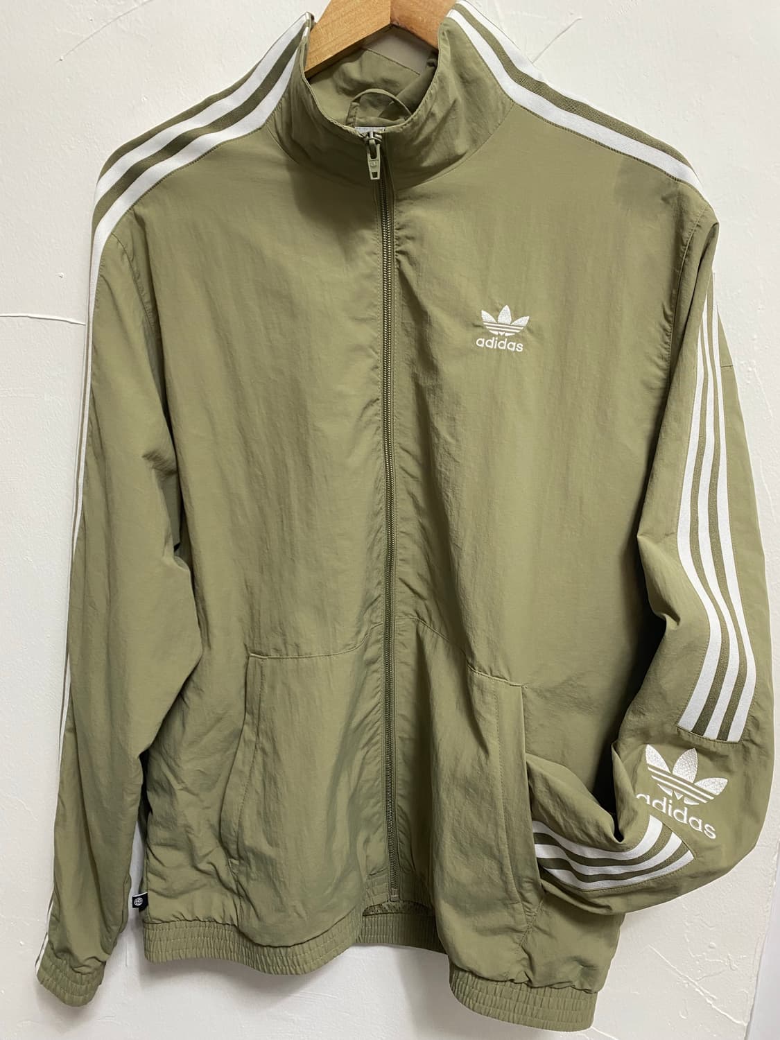 아디다스 락업 트랙탑 올리브 상품이미지1