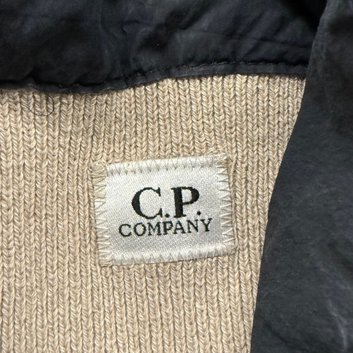 [정품/95] C.P. 컴퍼니 고글 후드 니트집업 베이지 b14 상품이미지5