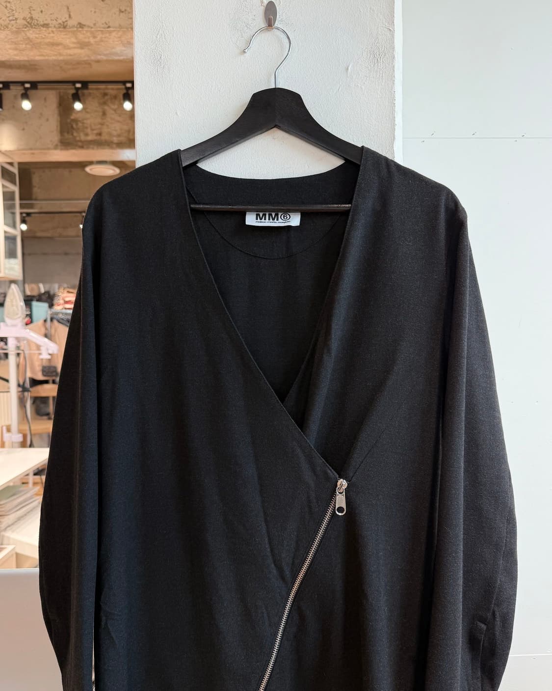 mm6 블랙 사선 집업 자켓  상품이미지3