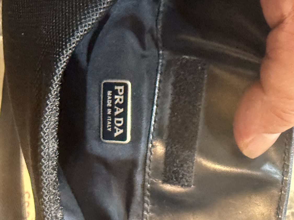 정품 프라다 나일론 크로스백 팝니다 상품이미지9