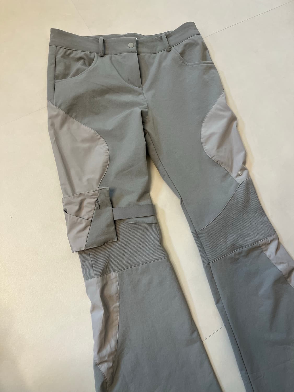 오호스 detachable pouch nylon pants / grey 상품이미지3