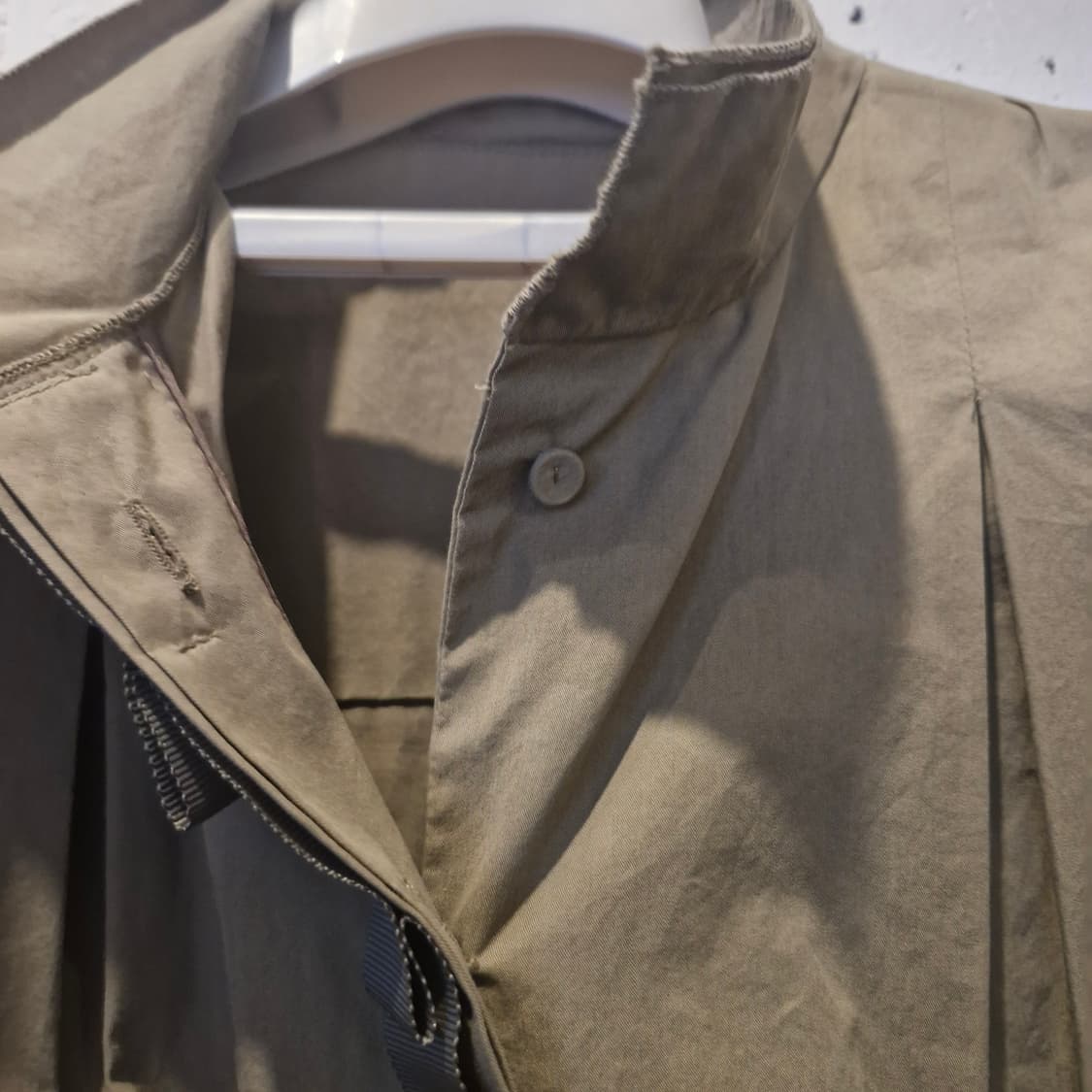 카키 오버핏 플레어 셔츠 상품이미지2