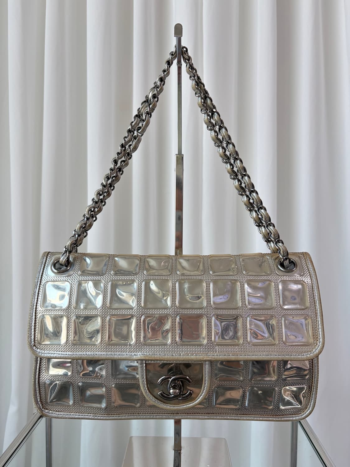 샤넬 실버 아이스 큐브 플랩백 리미티드 에디션 상품이미지4