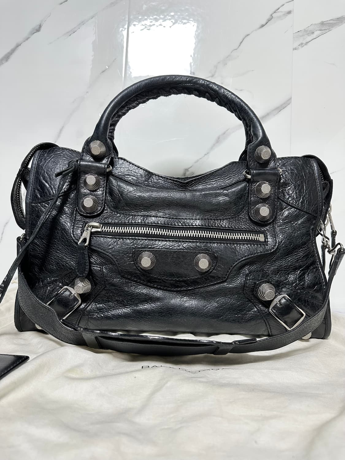 [A+ 정품] 발렌시아가 자이언트 시티 모터백 미디움 블랙 상품이미지1