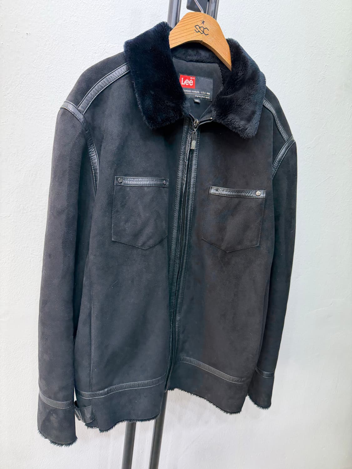 정품) Lee 리 무스탕 블랙 스웨이드 자켓 95 상품이미지2