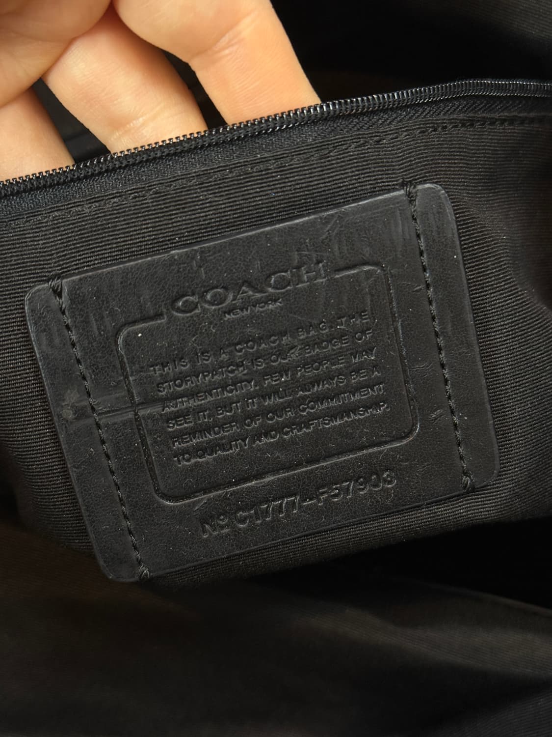 코치 나일론 턴락 숄더백 상품이미지8