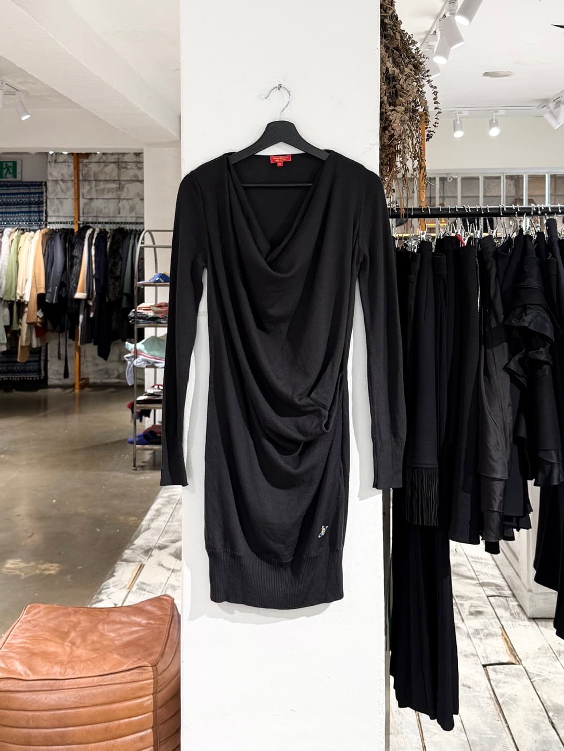 비비안웨스트우드 레드라벨 블랙 드레이프 울 드레스 상품이미지1