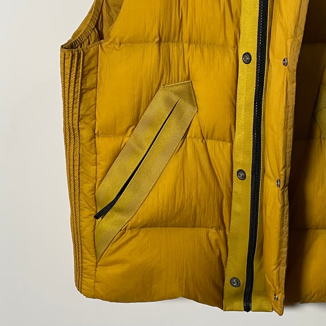 CP컴퍼니 나일론 고글 조끼패딩 (on.626)   상품이미지5