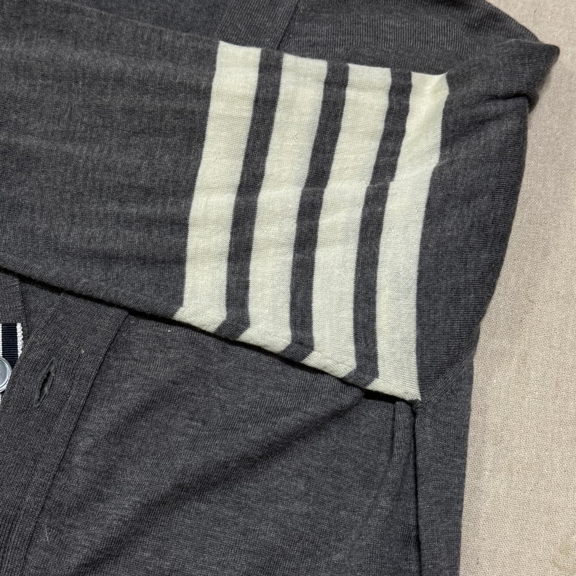 톰브라운 그레이 울 가디건 2 상품이미지5