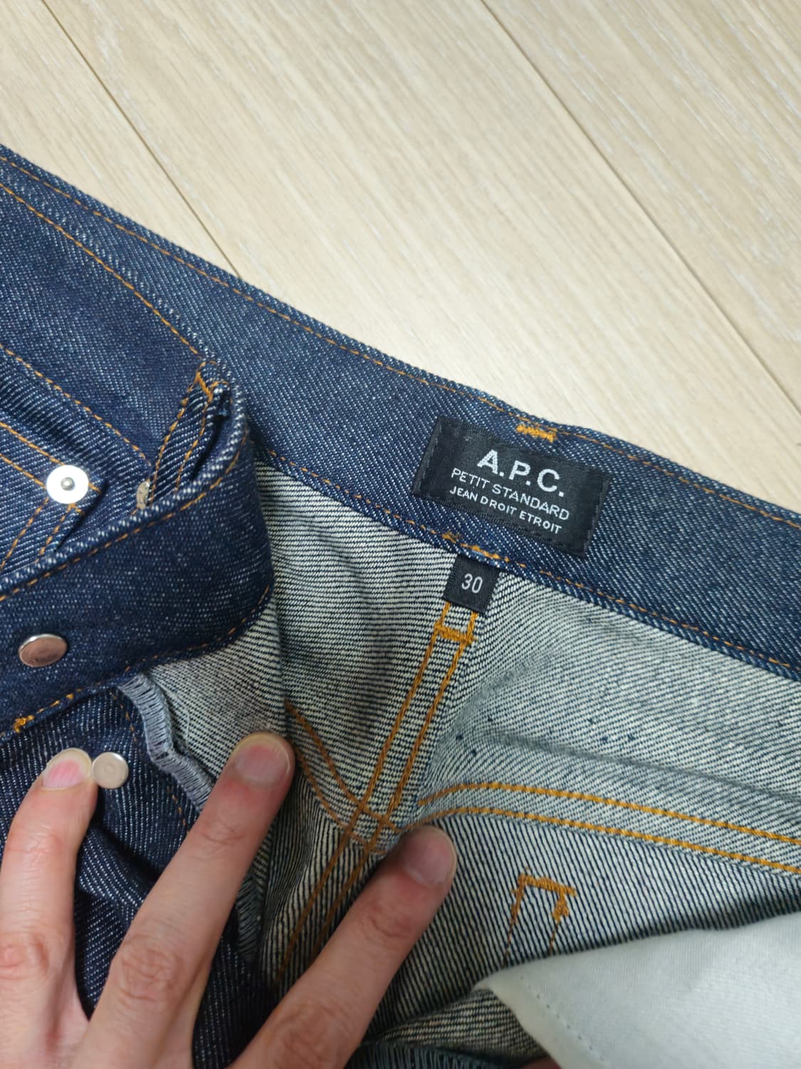 A.P.C. 쁘띠 스탠다드 데님입니다 상품이미지2