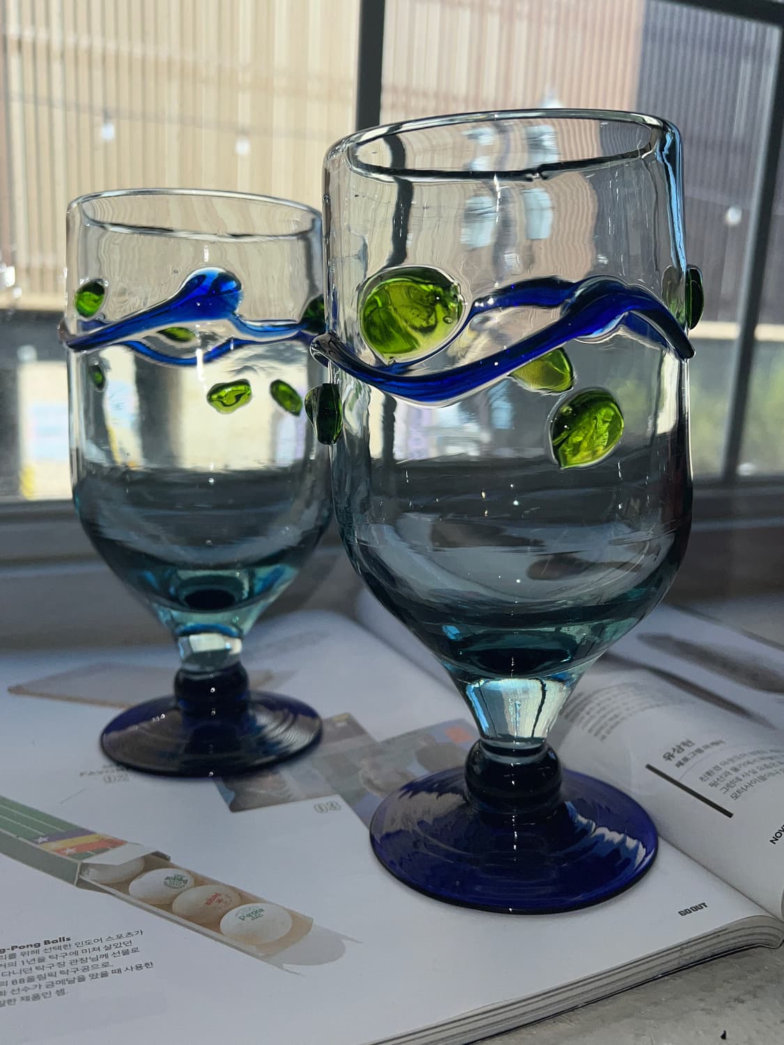 80s Hand-Blown art glass Goblet BL/GR 상품이미지2