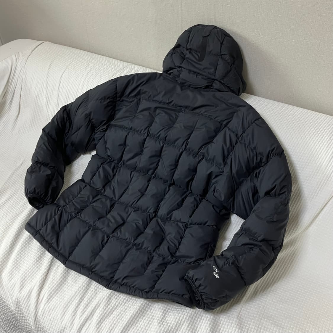 몽벨 800 재팬 네이지 경량 패딩 M 상품이미지2