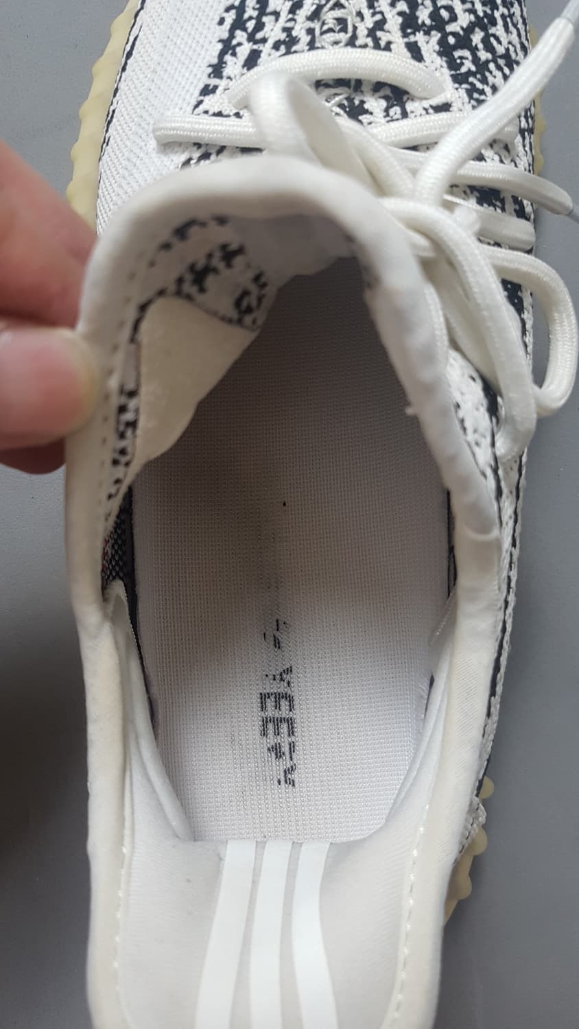[270] 아디다스 이지 부스트 지브라 350 V2 상품이미지8