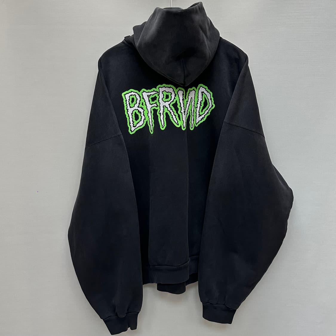 발렌시아가 BFRND 후드티 (115)  상품이미지4