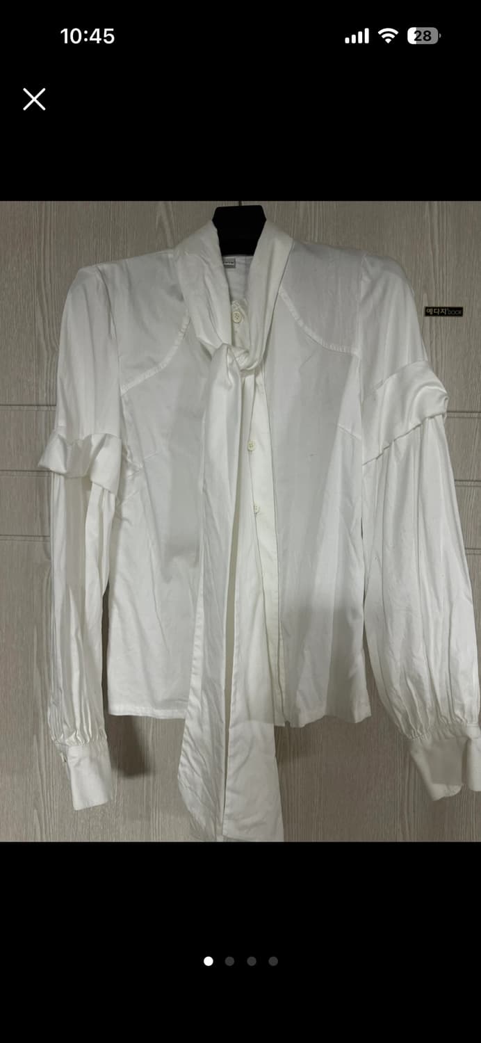 JIAKIM 브랜드의 화이트 블라우스 36사이즈 상품이미지1