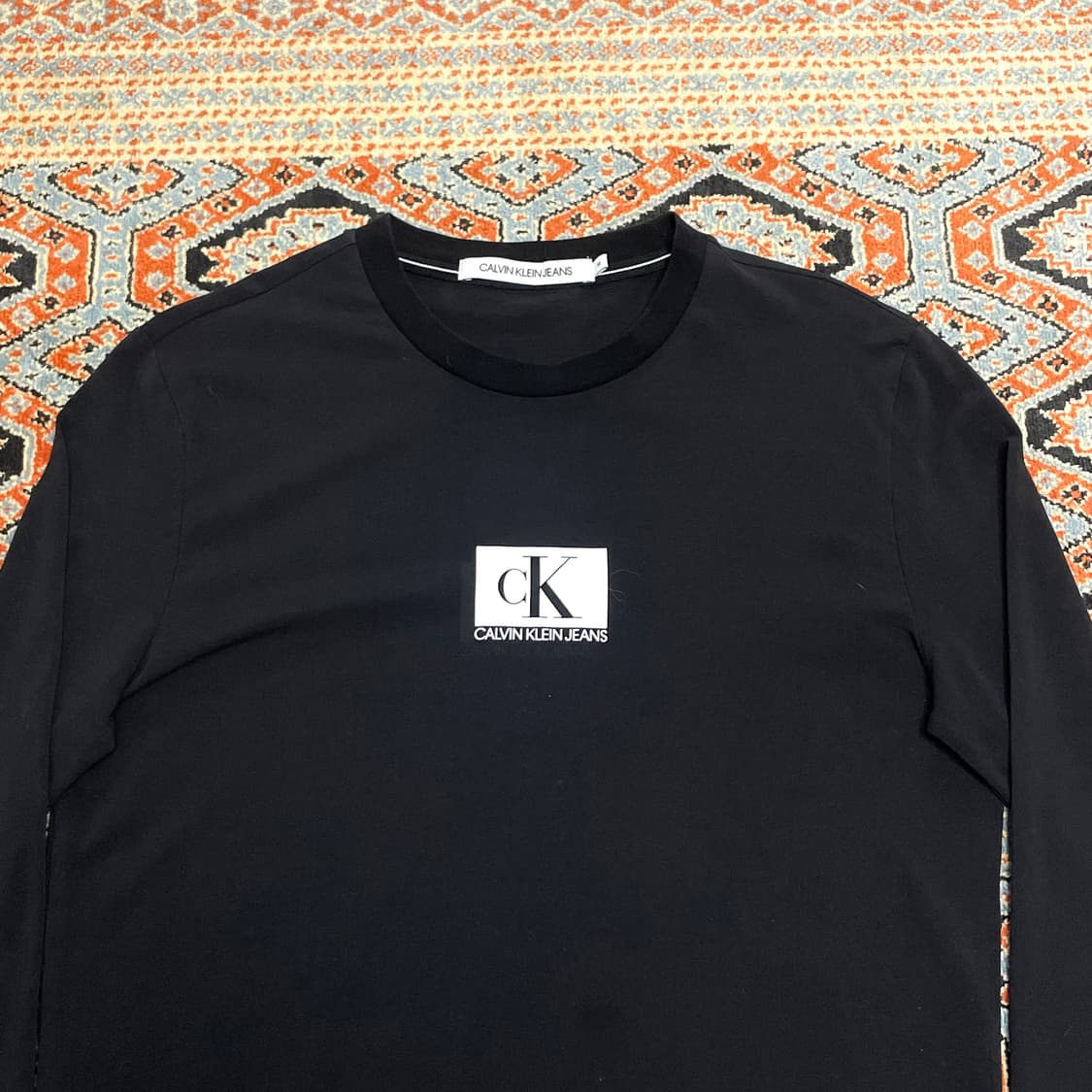 캘빈클라인진스 시그니처 로고 블랙 텐션 원단 긴팔티셔츠 남성M 상품이미지2