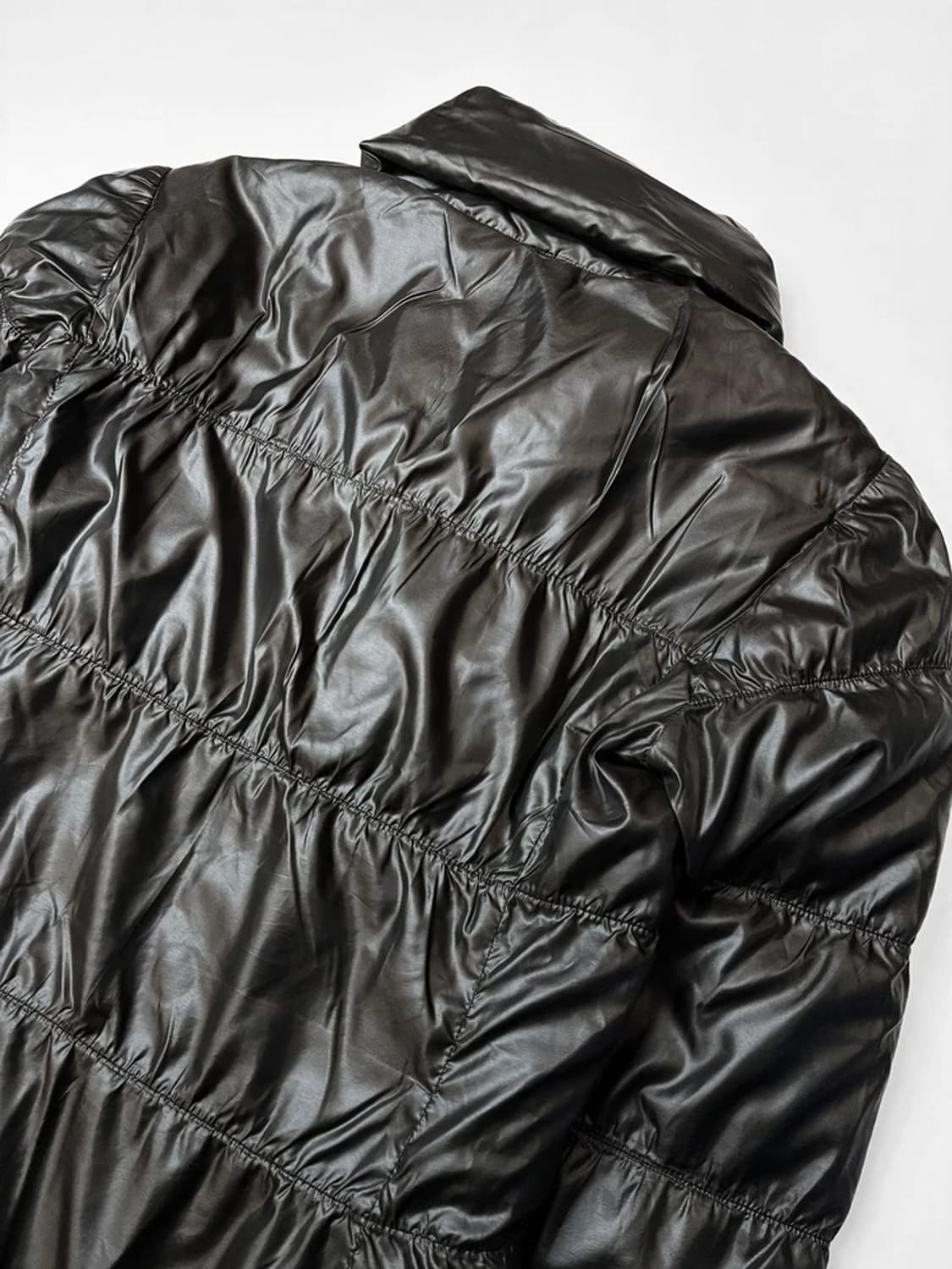 이세이미야케 00's FETE 라인 경량 카라 롱 패딩 PN5594 상품이미지5