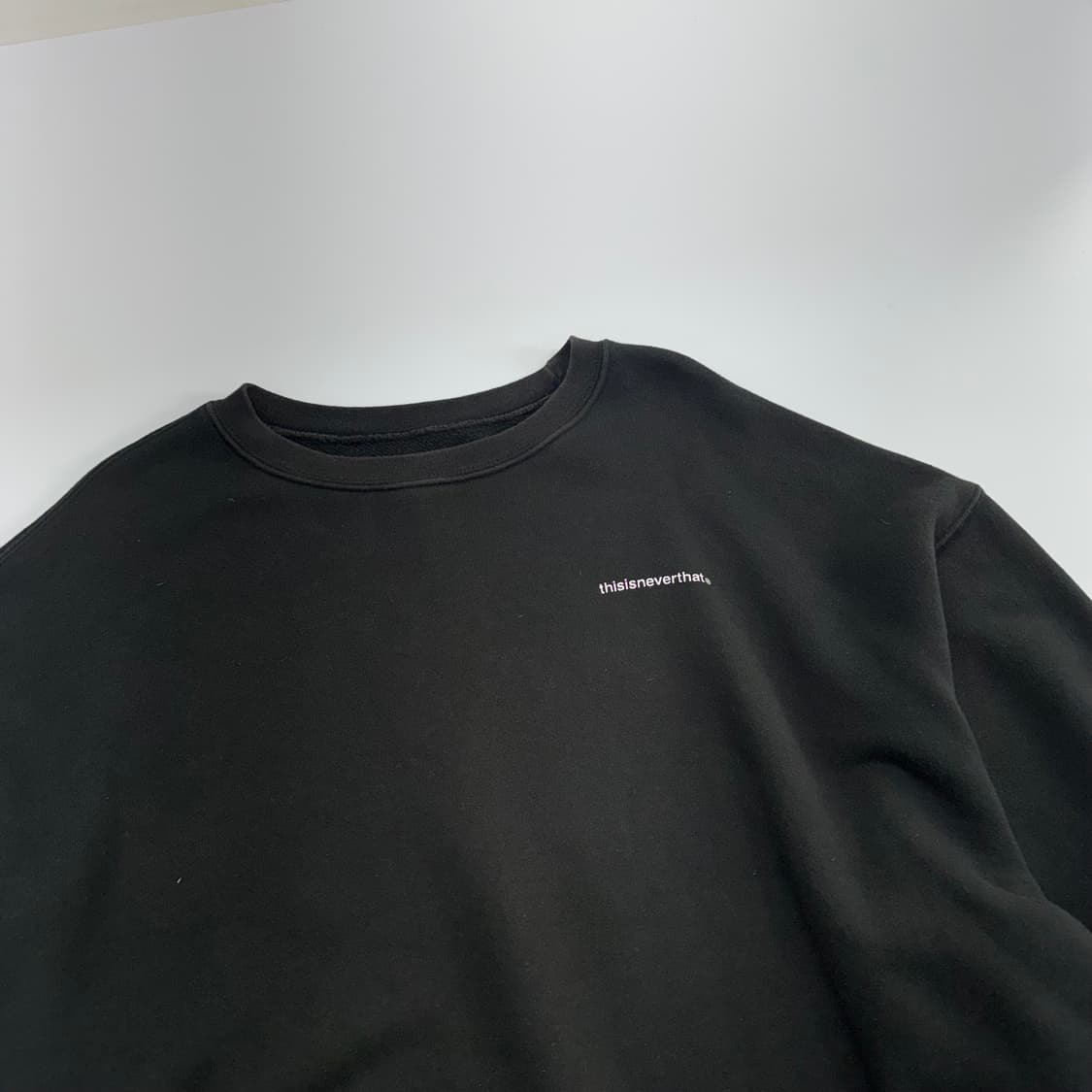 Thisisneverthat 디스이즈네버뎃 사이드 로고 블랙 롱슬리브   상품이미지4