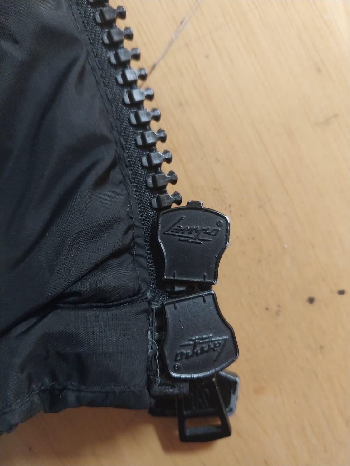 몽클레어 오프화이트 한정판 가우스 패딩 급처합니다 상품이미지8