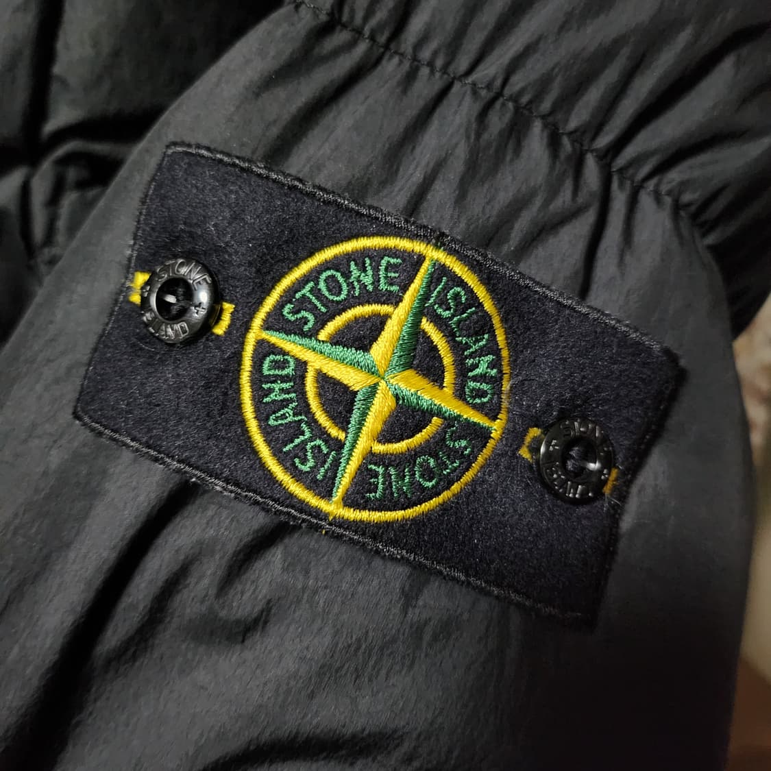 [새상품급]20FW 스톤아일랜드 크링클랩스 다운 패딩 XL 블랙 상품이미지3