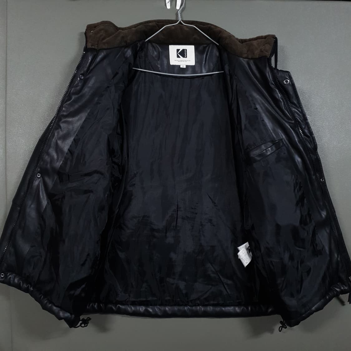 실측 XL) 코닥 신형 21FW 페이크 레더 하이넥 가죽 패딩 점퍼 블랙 상품이미지7