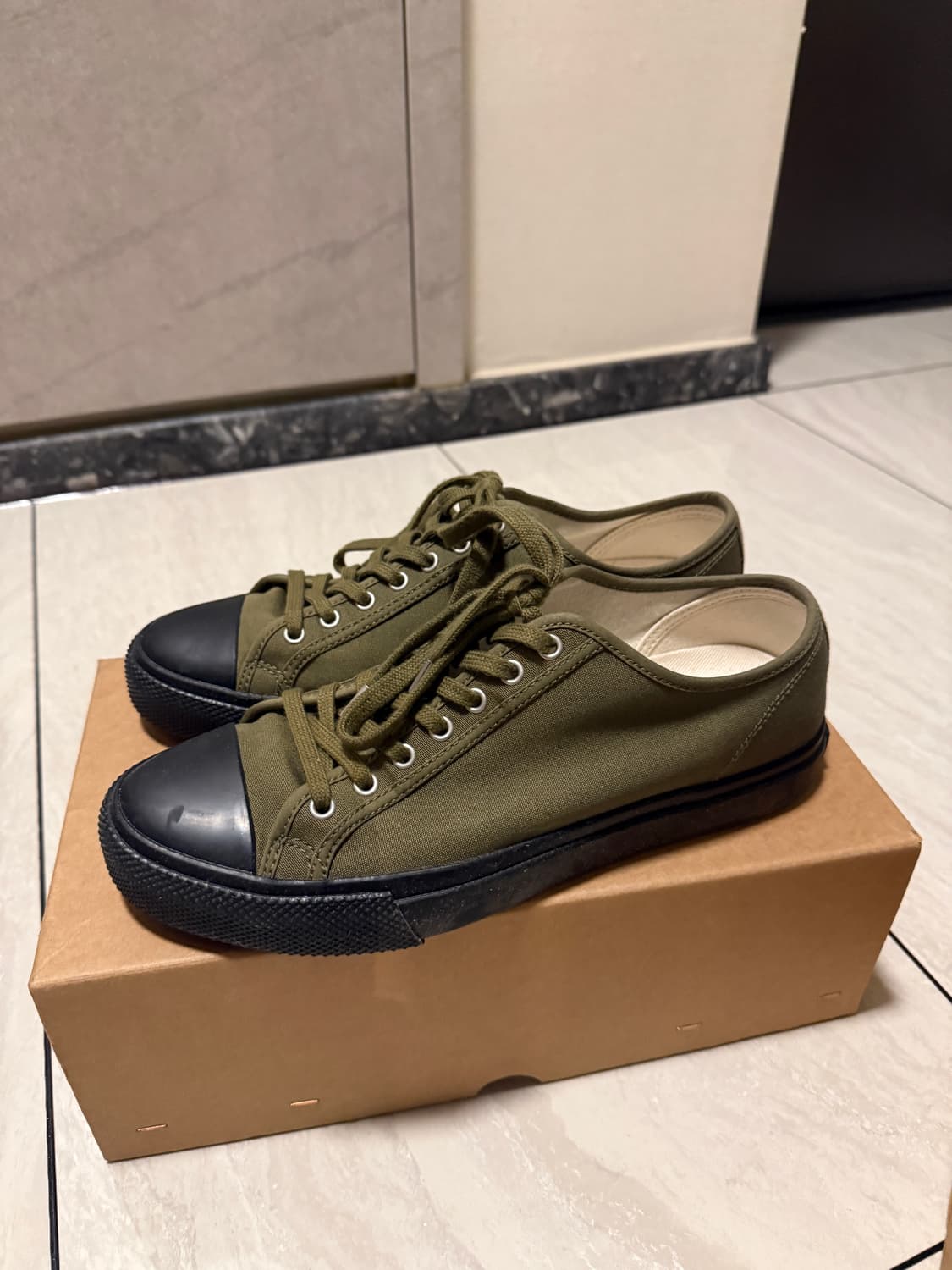 더블알엘 스니커즈9.5 상품이미지2