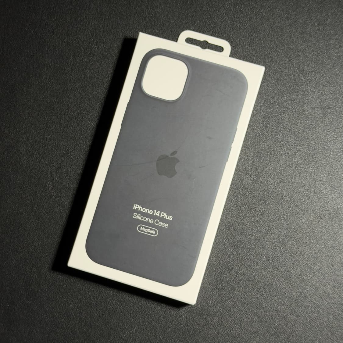 아이폰14 플러스 애플 정품 실리콘 케이스 상품이미지1