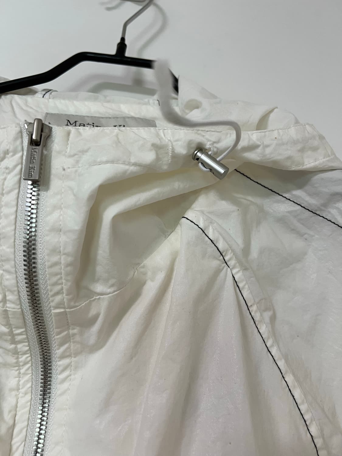 마뗑킴 크롭 후디 코팅 점퍼 아이보리 상품이미지8