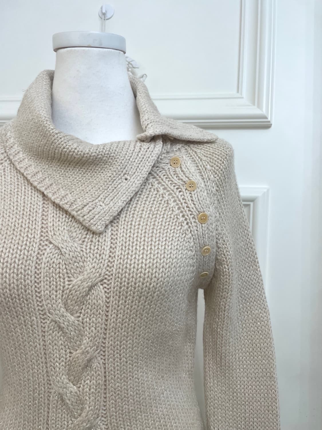 beige ivory glitter diagonal turtle-neck 상품이미지6