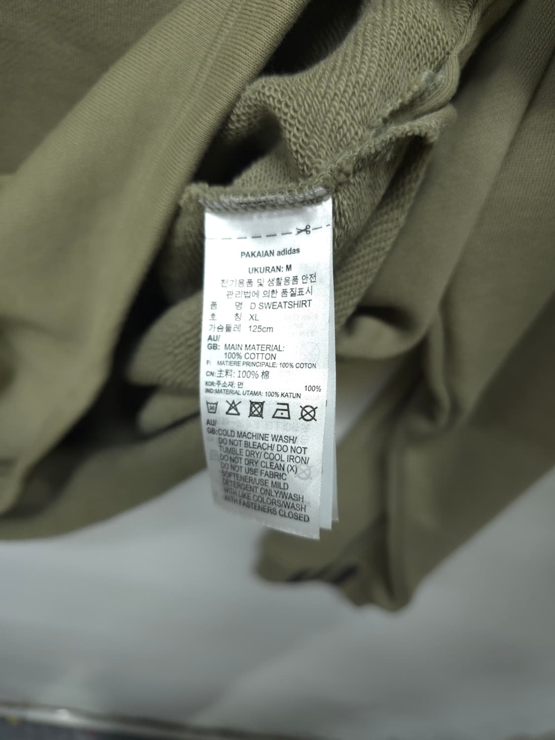 아디다스 남성 오리지널스 포켓 디테일 맨투맨 상품이미지10