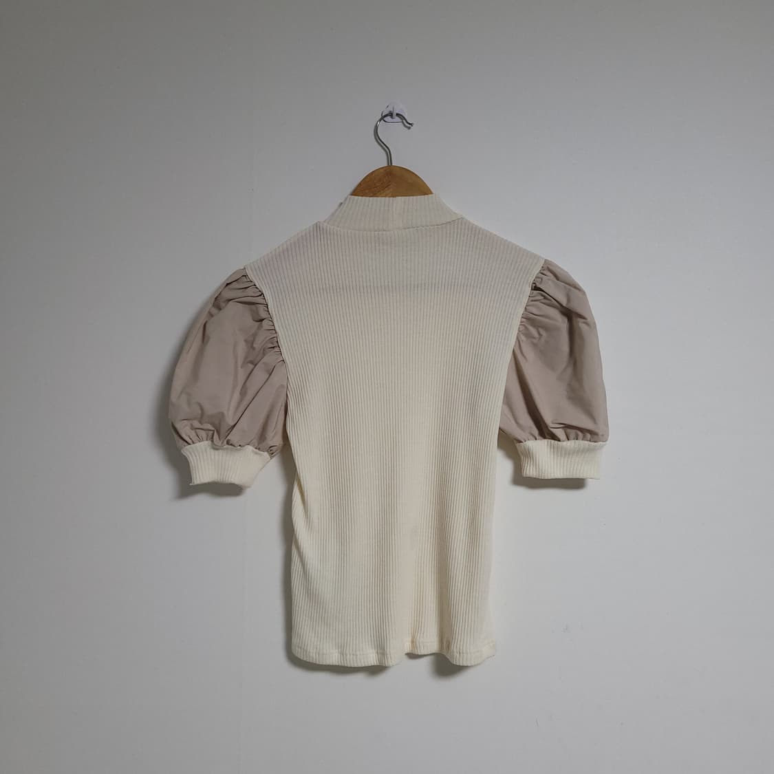(M) ZARA 자라 반팔 퍼프 블라우스 아이보리 골지 니트 상품이미지5