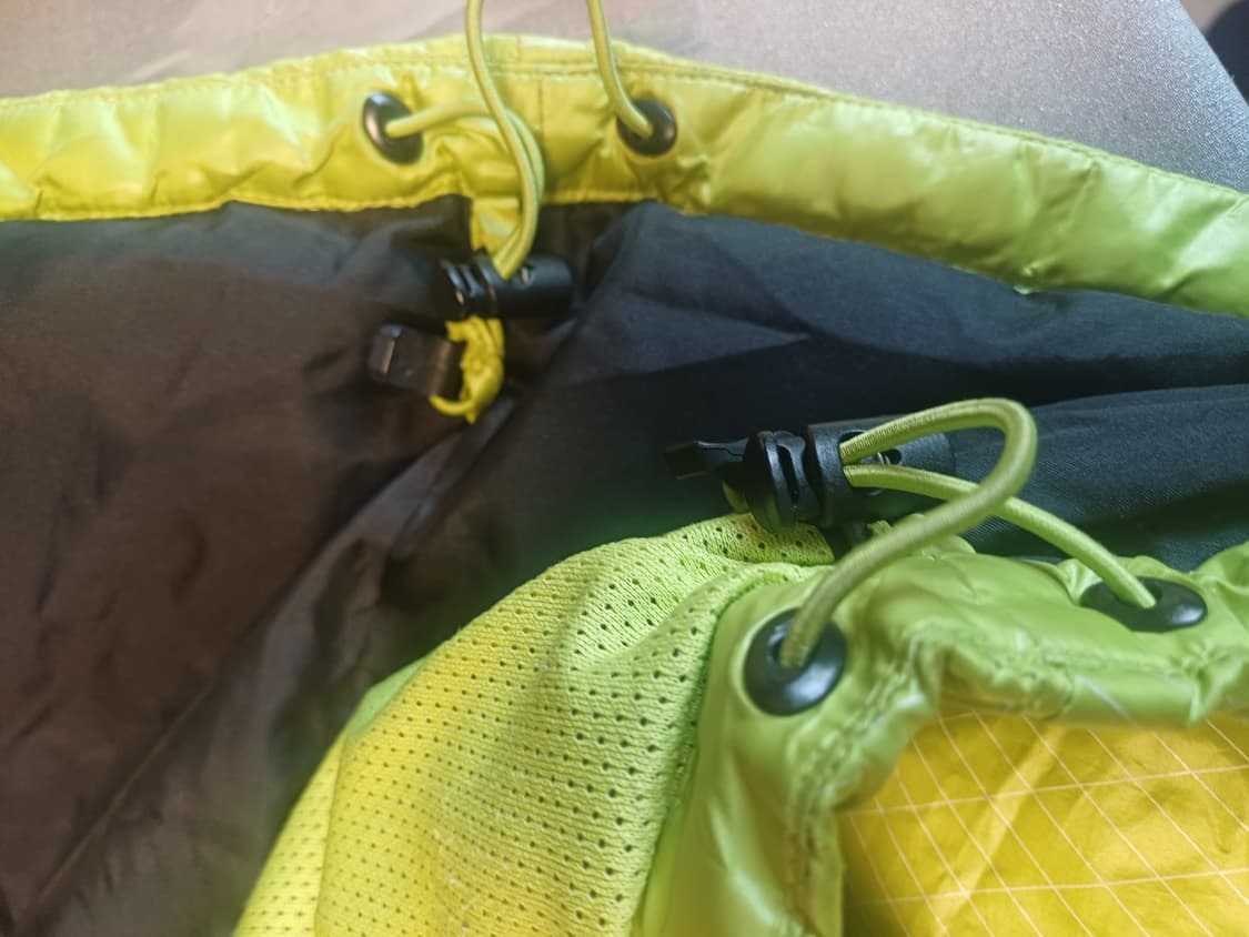 [정품] 데상트 구스다운 후드 패딩 / 여성 95 / 경량 다운 / 라임 상품이미지8