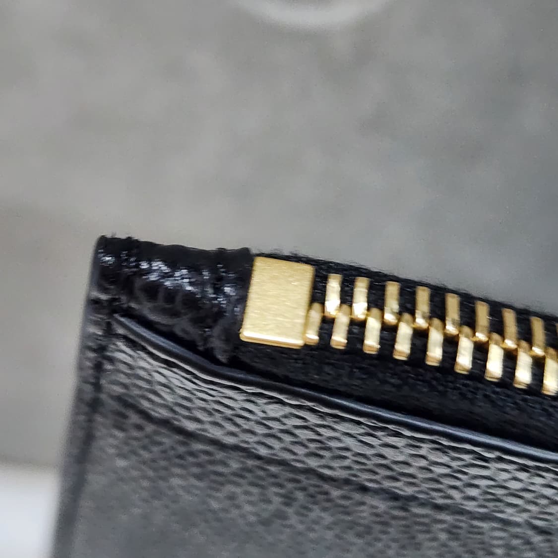 톰브라운 레더 클러치 스몰 새제품 상품이미지7