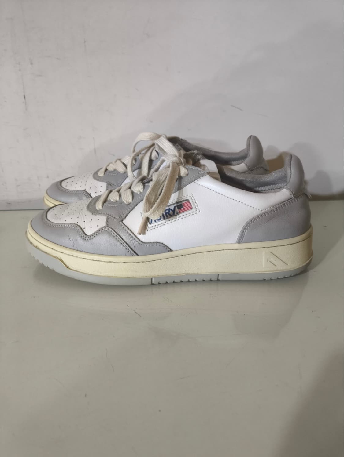 260mm 40 오트리 메달리스트 스니커즈 상품이미지2