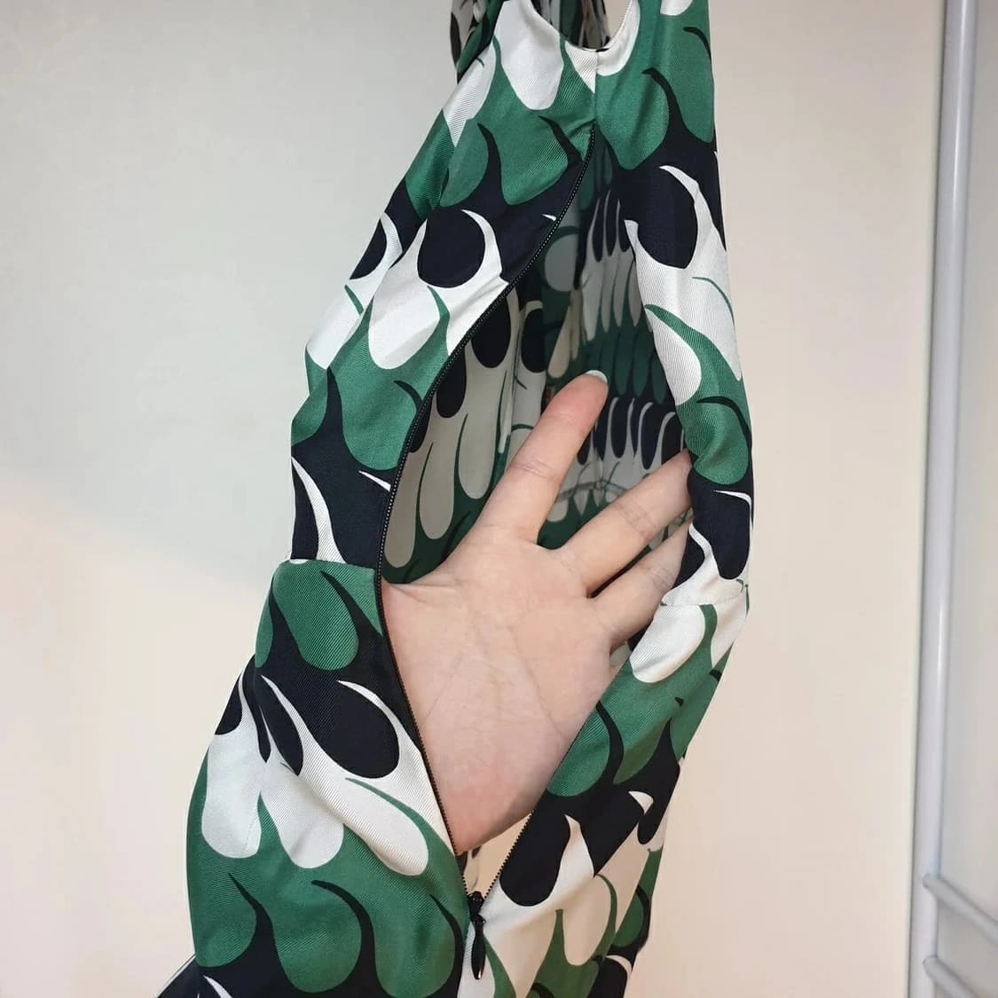 MARNI 마르니 리조트컬렉션 웨이브패턴 보우 실크 블라우스 상품이미지6