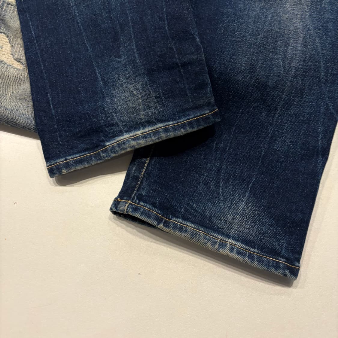 [33] 아르마니 J13 데미지 슬림 워싱 청바지 수입택 C678 상품이미지6