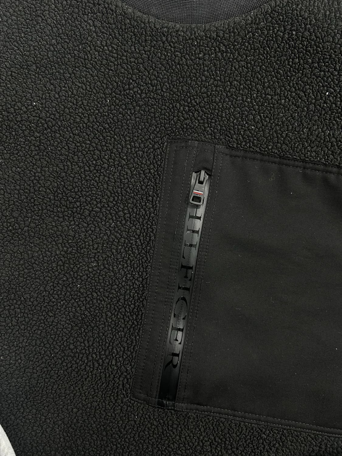 타미 힐피거 블랙 셰르파 플리스 맨투맨 XL 상품이미지6