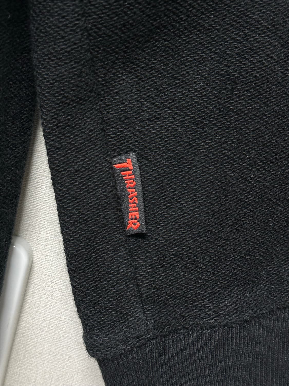 트레셔 플레임 로고 맨투맨 블랙 상품이미지5