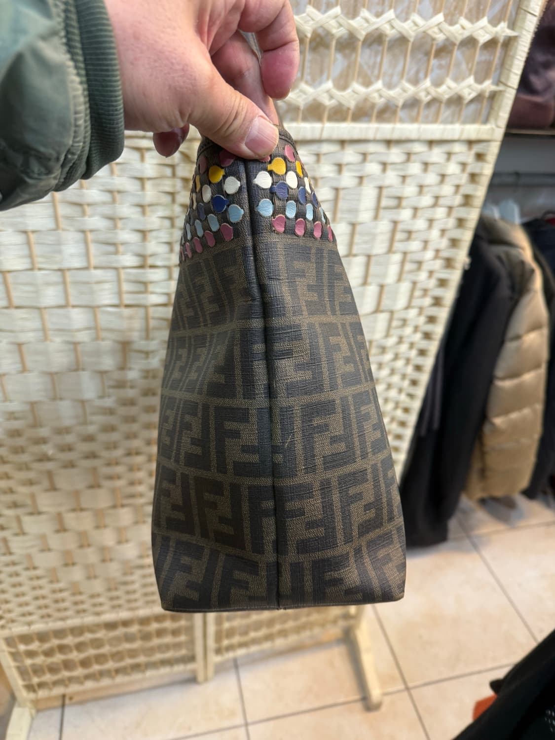 정품 펜디 주카 쇼퍼백 팝니다 상품이미지4