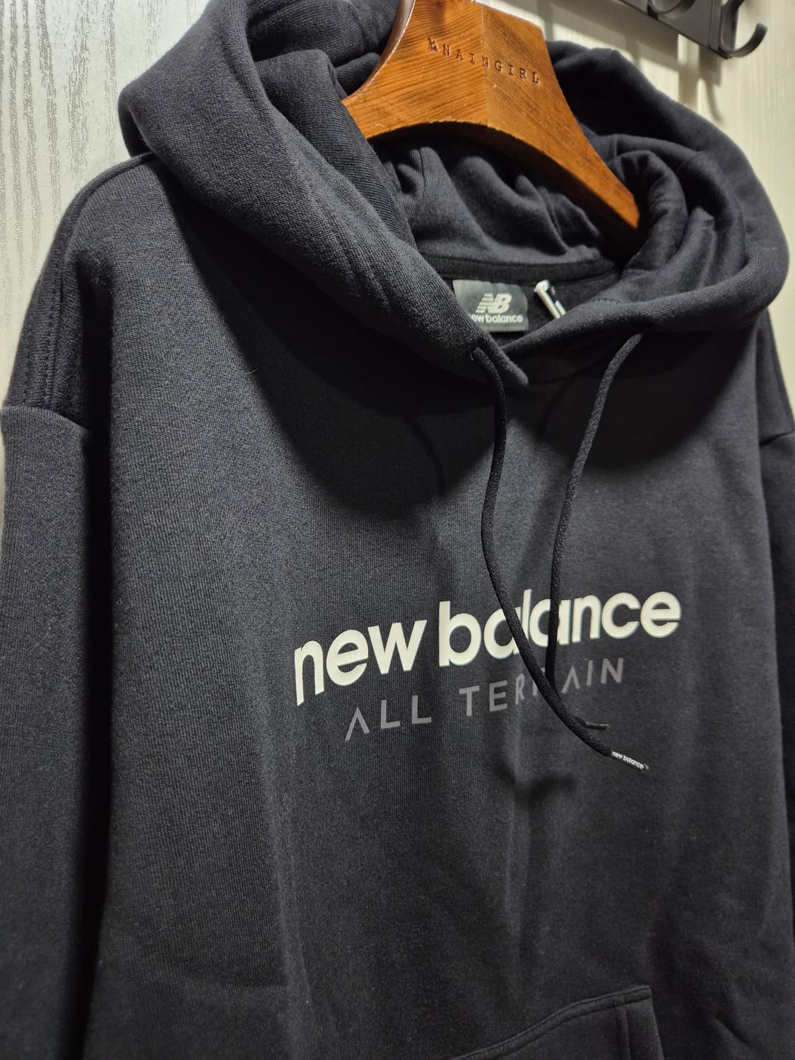 (세일)(새상품)뉴발란스 올 터레인 기모 후드티 블랙 상품이미지5