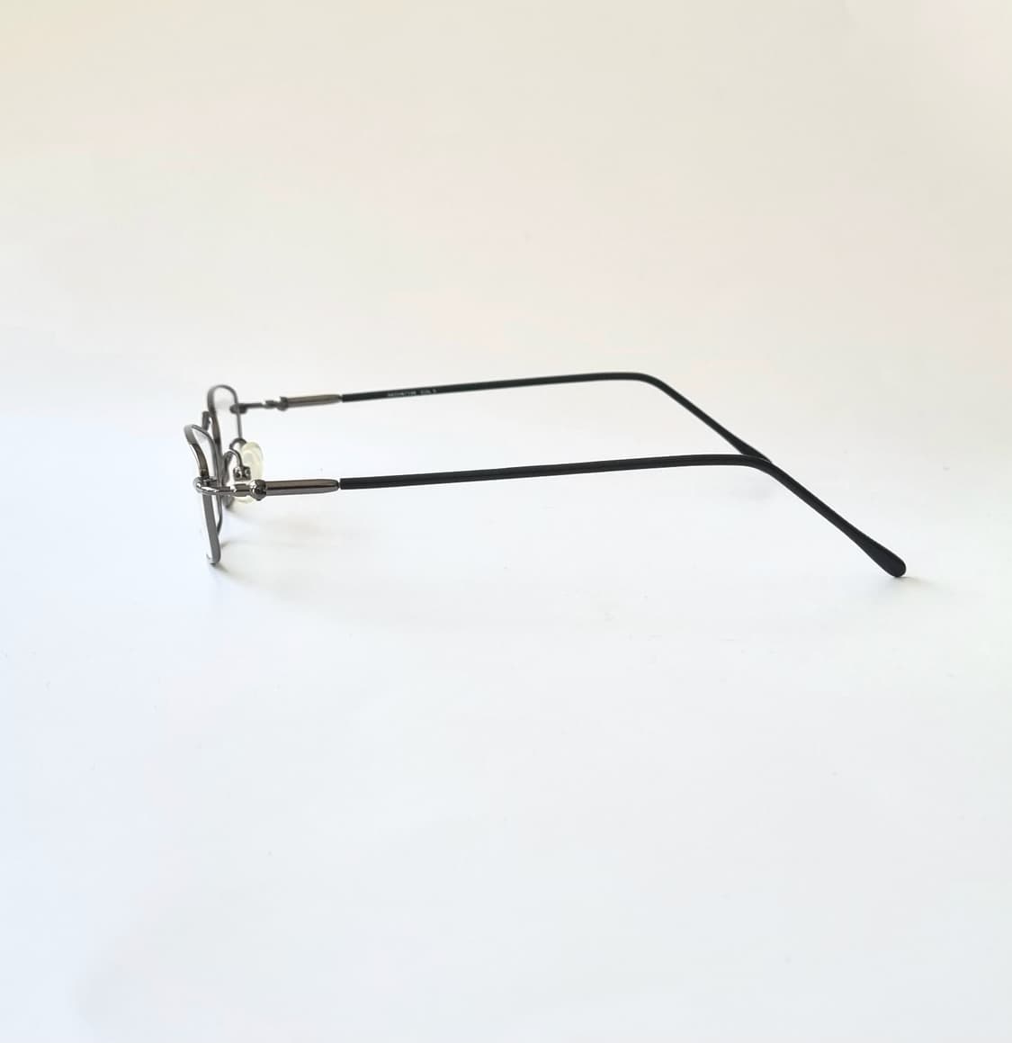 데드스탁 클래식한 건메탈 컬러 Y2K 감성 데일리 메탈 안경   538 상품이미지5