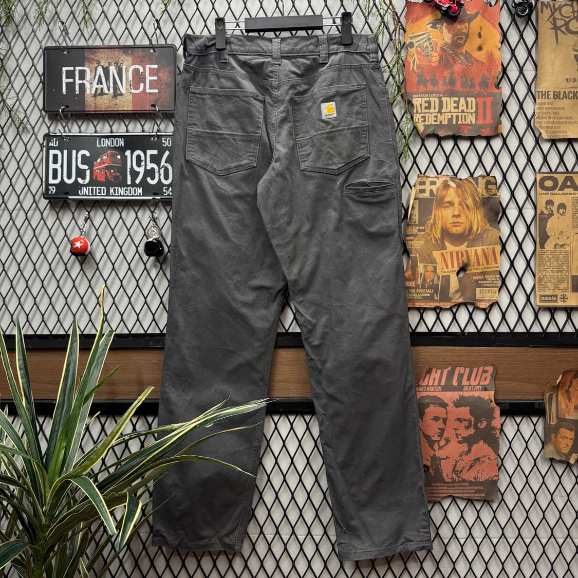 칼하트 릴렉스드 핏 워크 팬츠 후면 포켓 로고 포인트 그레이 상품이미지2