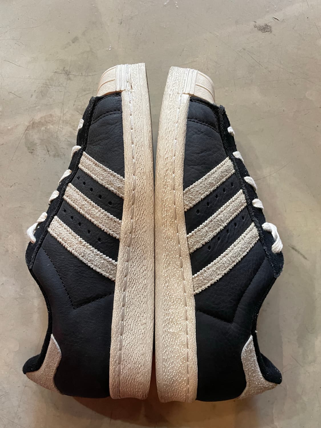 아디다스 슈퍼스타82 240 상품이미지4