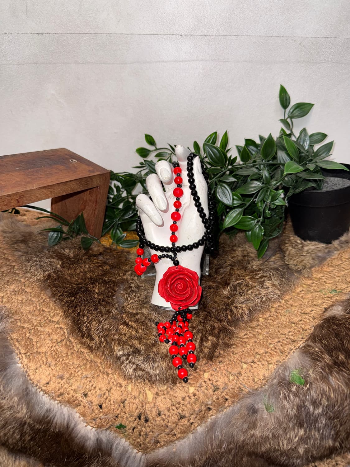 Red rose beads drop necklace  상품이미지1