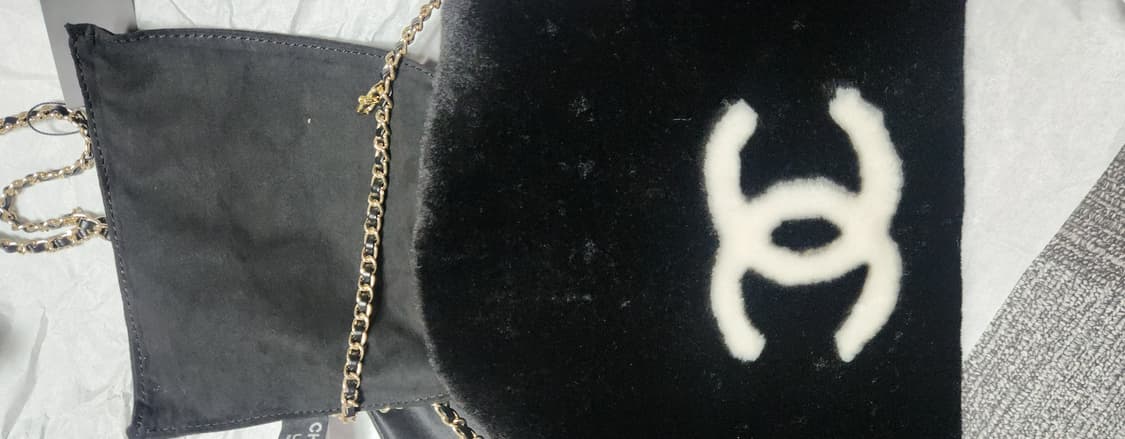 샤넬 시어링 머프백.  올해신상 한정판 프랑스. 현재중고거래물품없음 상품이미지9