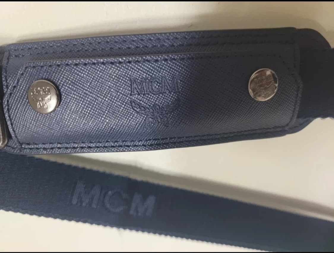 MCM 네이비 가죽 크로스백 상품이미지6